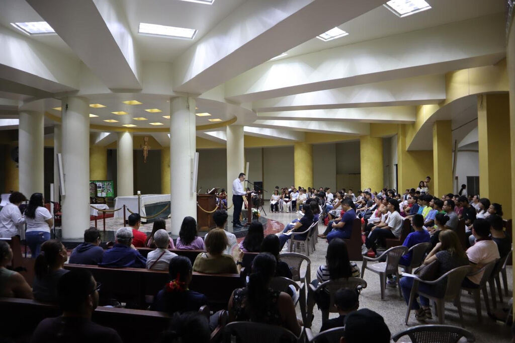 Sant'Egidio in El Salvador celebrates the memory of St Oscar Romero. A prayer in the cathedral to remember his message of peace that continues to speak to the present and future of the country